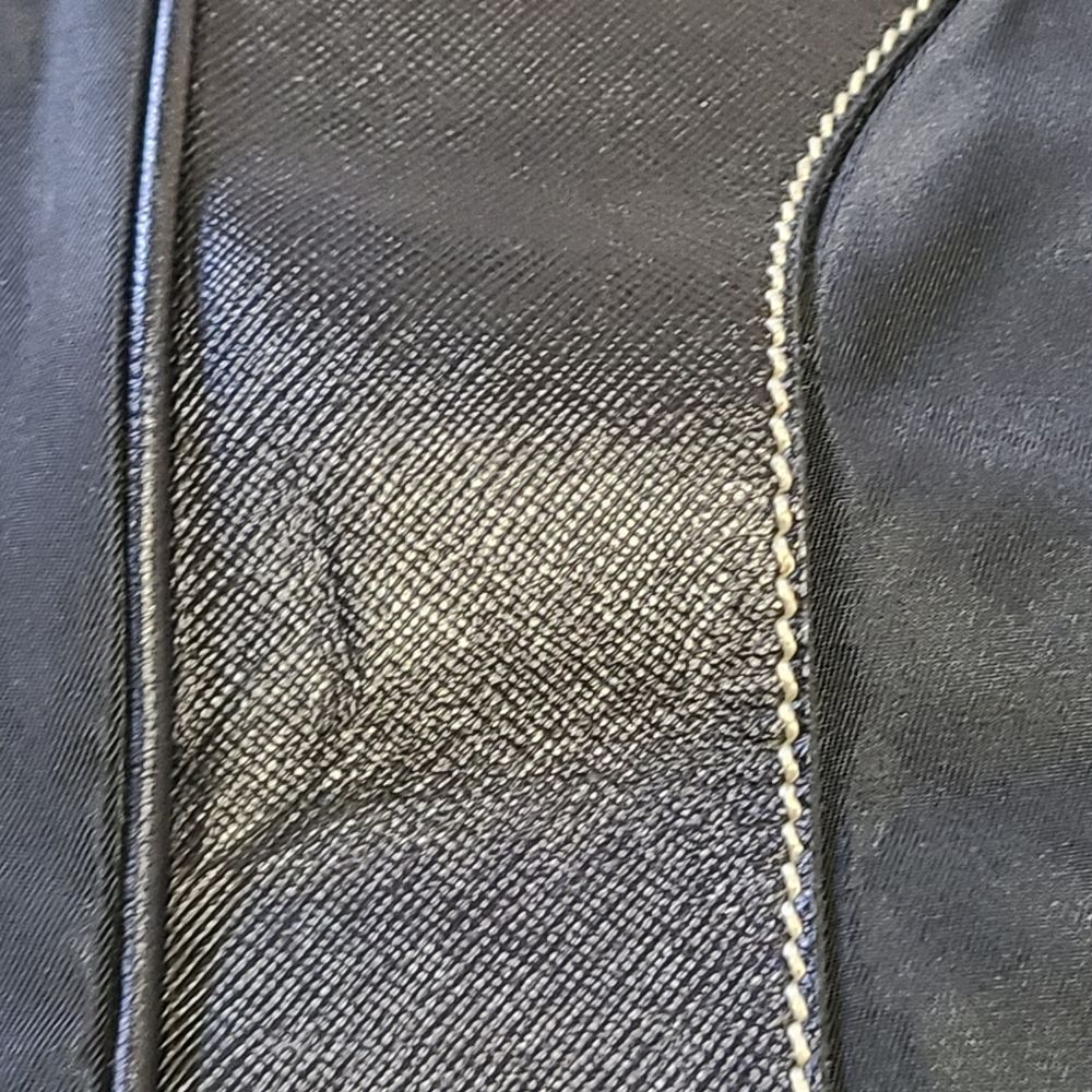 💯 Authentic Prada Handbag 🍀 - Picture 12 of 14